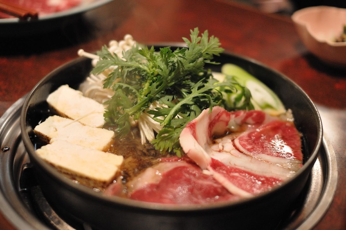 กิวนาเบะ หม้อเนื้อวัวสไตล์ญี่ปุ่น อาหารสัญลักษณ์ของวิถีกินเนื้อยุคเมจิ ต่อมาพัฒนาเป็นสุกียากี้